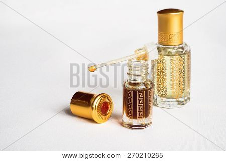 Arabian Oud Attar Perfume Or Agarwood Oil Fragrances In Mini Bottles