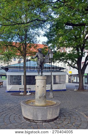 Munich, Germany - September, 2013: Roider Jackl Memorial Fountain On The Viktualienmarkt