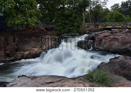 Hogenakkal Falls From The Tamil Nadu Side