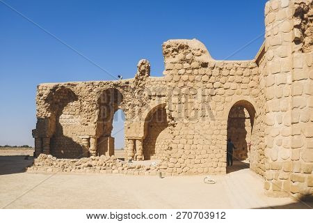 Sarvestan Palace Is A Sassanid-era Building, Was Built In The 5th Century Ad. The Building Made Of B