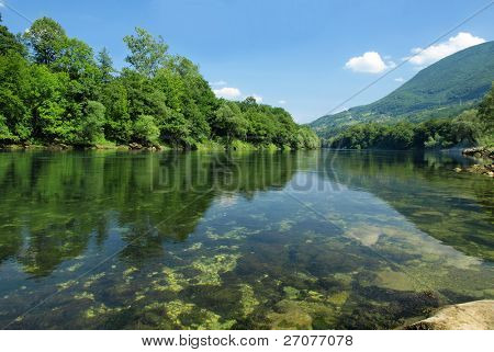 แม่น้ำ Drina