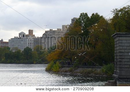 Promenade By The Jacqueline Kennedy Onassis Reservoir