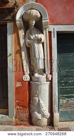 Tintoretto`s Tintoretto House Campo Dei Mori Moor Statue Building Exterior Cannaregio Venice Veneto 