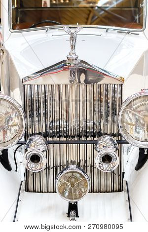 Wroclaw, Poland - Sep 01, 2018: Frontlights And Radiator Of Old Exclusive Luxury Rolls-royce Vintage