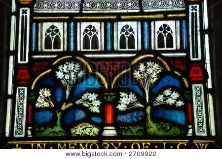 Kirchenfenster Windo Detail der Pflanzen In der Kirche in England