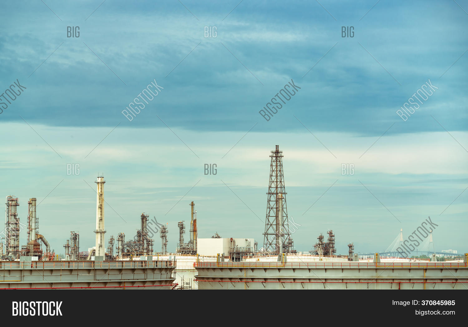 Oil Refinery Petroleum Image & Photo (Free Trial) | Bigstock