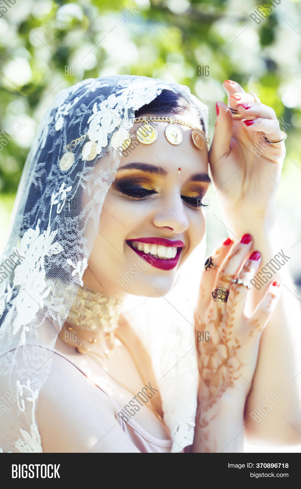 Young Pretty Indian Image & Photo (Free Trial) Bigstock