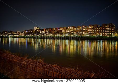 Maastricht, River Maas (the Netherlands) By Night, Nightphotography. Céramique