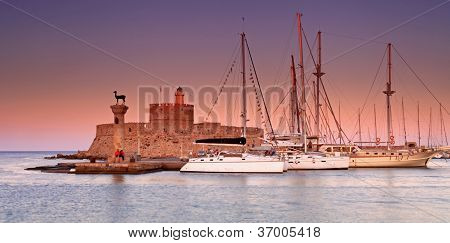 Rhodos Griechenland bei Sonnenuntergang
