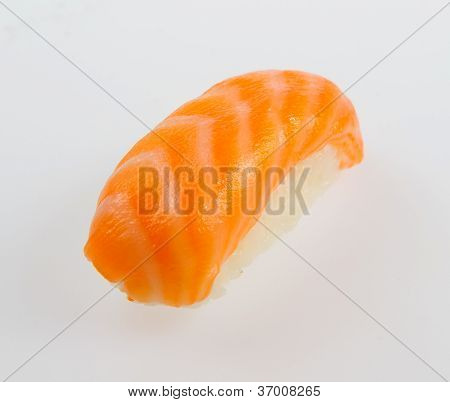 Sashimi con salmone fresco