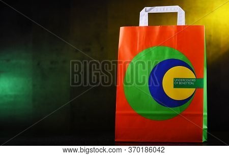 Paper Shopping Bag Of Benetton