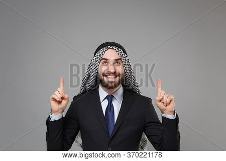 Smiling Bearded Arabian Muslim Businessman In Keffiyeh Kafiya Ring Igal Agal Classic Black Suit Shir