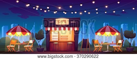 Street Cafe With Coffee And Snacks At Night. Vector Cartoon Cityscape With Outdoor Cafeteria With Um