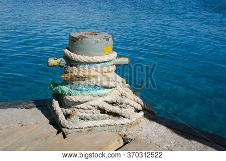Shoreside Bollard. Shoreside Bitts With Nylon Rope.