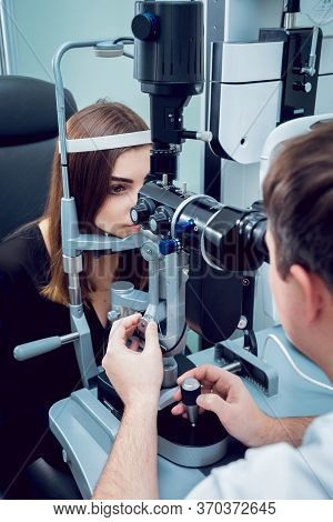 Consultation With An Ophthalmologist. Medical Equipment. Coreometry.