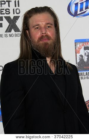 LOS ANGELES - SEP 8: Ryan Hurst มาถึงที่คัดกรองทุกซีซั่น 5 