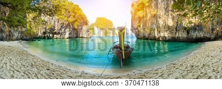 Blue Water At  Lao Lading Island, Krabi Province, Thailand(paradise)