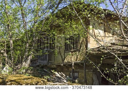Staro Stefanovo, Bulgaria - April 9, 2014: Old Houses At Historical Village Of Staro Stefanovo, Love