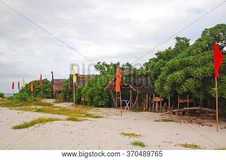 Camiguin, Ph - Feb 4 - Mantigue Island Nature Park Sheds And Banner Flags On February 4, 2013 In Cam