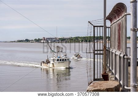 New Bedford, Massachusetts, Usa - June 9, 2020: Lobster Boat Just For Spite Returning From Fishing T