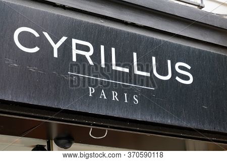 Bordeaux , Aquitaine / France - 05 16 2020 : Cyrillus Logo Fashion Sign Store Men Clothing Shop Bran