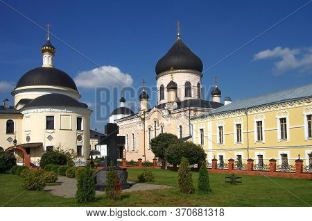 Village Novyy Byt, Chekhov District, Russia - September, 2019: The Monastery Of The Ascension Of Dav