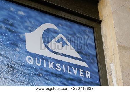 Bordeaux , Aquitaine / France - 05 05 2020 : Quiksilver Shop Brand Logo And Sign On The Store
