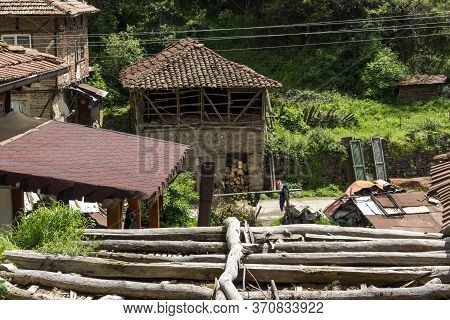 Pirin, Bulgaria -  May 2, 2014: Old Houses From The Nineteenth Century In Village Of Pirin, Blagoevg