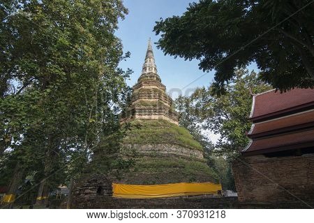 Thailand Chiang Saen Wat Phra That Chedi Luang