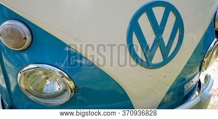Bordeaux , Aquitaine / France - 05 05 2020 : Volkswagen Logo Sign On Old Vw Kombi Front Of Car Bus V