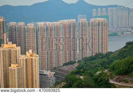 The Modern Residential Building At Tiu Keng Leng 12 July 2013