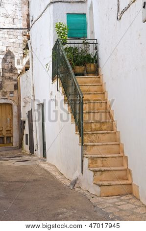 Vicolo. Ceglie Messapica. Puglia. Italia.