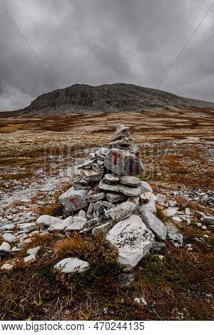 Autumn Mountain Landscape Of Rondane National Park In Norway, Trail From Smuksjøseter Fjellstue To P
