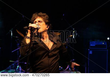 Mt. Clemens, Michigan -usa- January 28, 2023: Xyz Performing At The Emerald Theatre As Special Guest