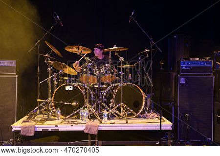 Mt. Clemens, Michigan -usa- January 28, 2023: Xyz Performing At The Emerald Theatre As Special Guest