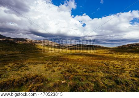 Snowy Mountains View On Cascade Hut Trail In Australia