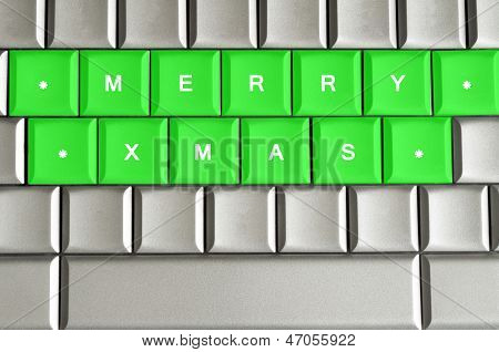 Веселый Xmas пишется на металлические клавиатуры