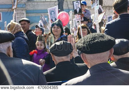 Petropavlovsk May 9, 2018: Residents In Memorable Procession 