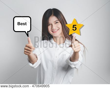 The Girl Gave The Thumbs Up To Rate Satisfaction. Stay At Five Stars Top Rated, Shop Rating, Shop Re