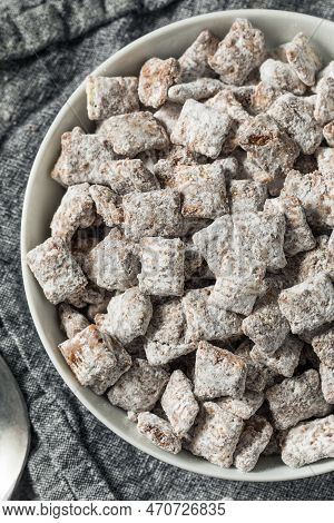Homemade Sweet Muddy Buddy Puppy Chow
