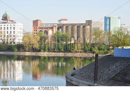 Beautiful Shot Of The Harbor Basin And Old Warehouse Buildings In Dusseldorf, Germany