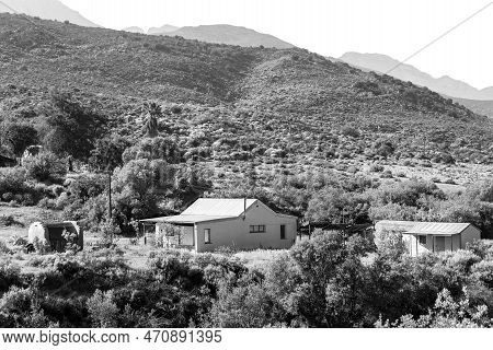 Cederberg, South Africa - Sep 9, 2022: Farm Buildings At Pendoornkraal On The Nieuwoudt Pass Near Al