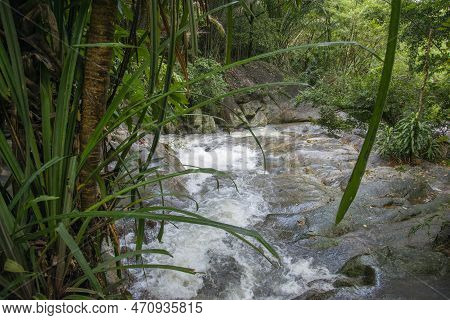 Thailand Prachuap Bang Saphan Sai Khu Waterfall