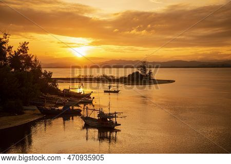 Thailand Prachuap Bang Saphan Bo Thong Lang Bay