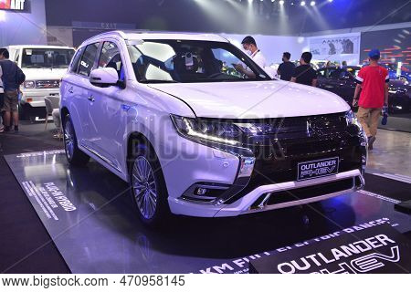 Pasay, Ph - Sept 17 - Mitsubishi Outlander Phev At Philippine International Motor Show On September 