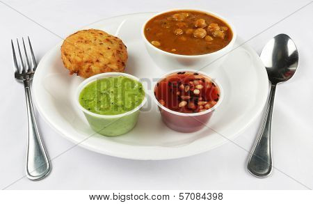 tikki and chickpeas combo