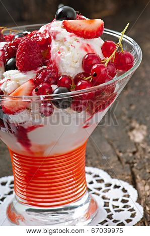 Ice cream with berries