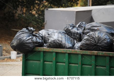 yli virtaa dumpster
