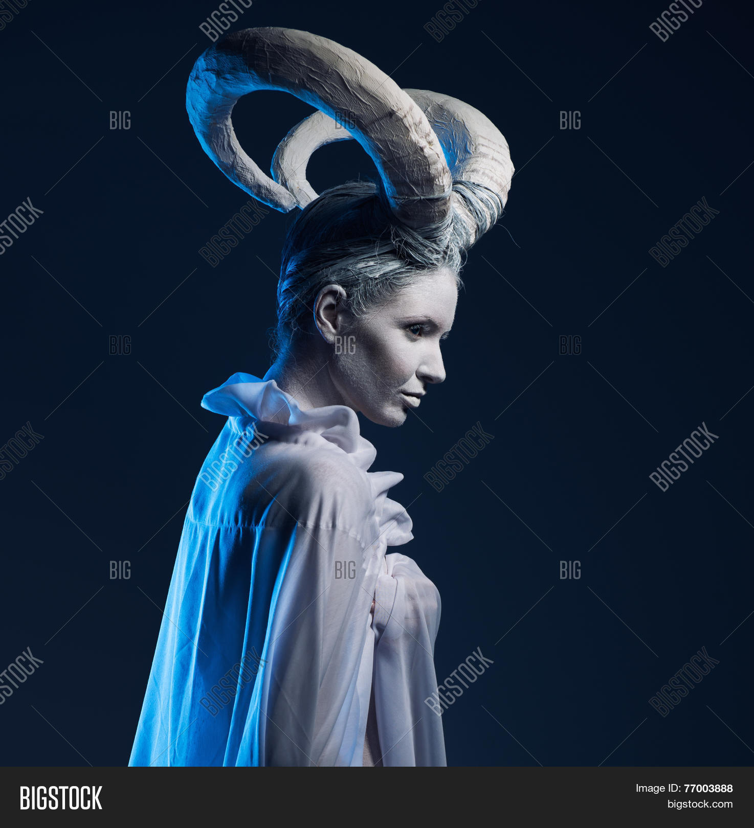 Woman Goat Body 图片和照片（免费试用） | Bigstock