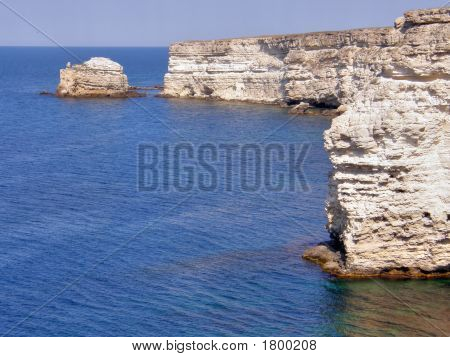 美しい海岸。西部のクリミア自治共和国。